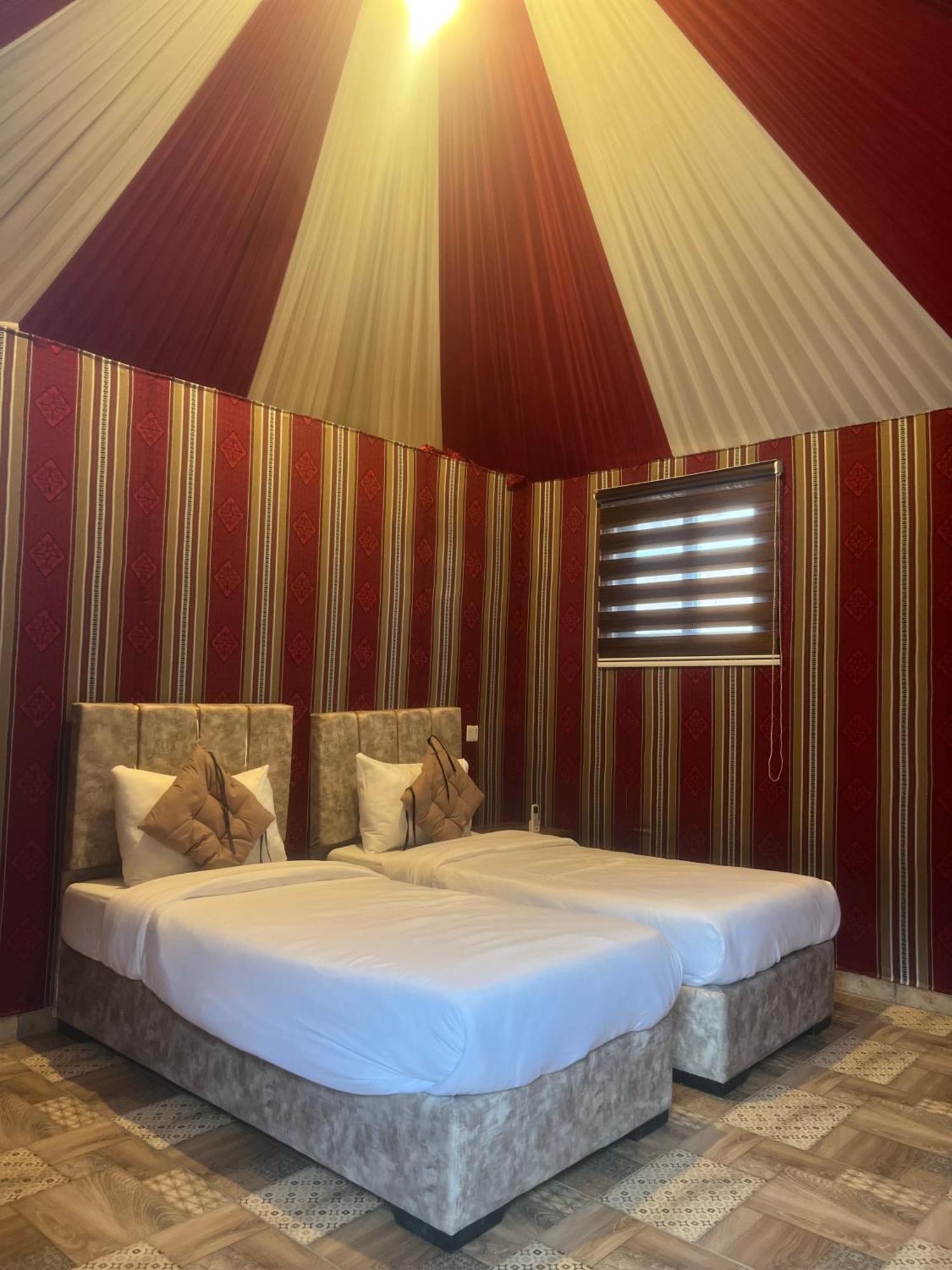 Rum Moon Luxury Camp 瓦迪拉姆 外观 照片